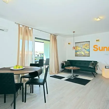 Apartman Nikola * Pula